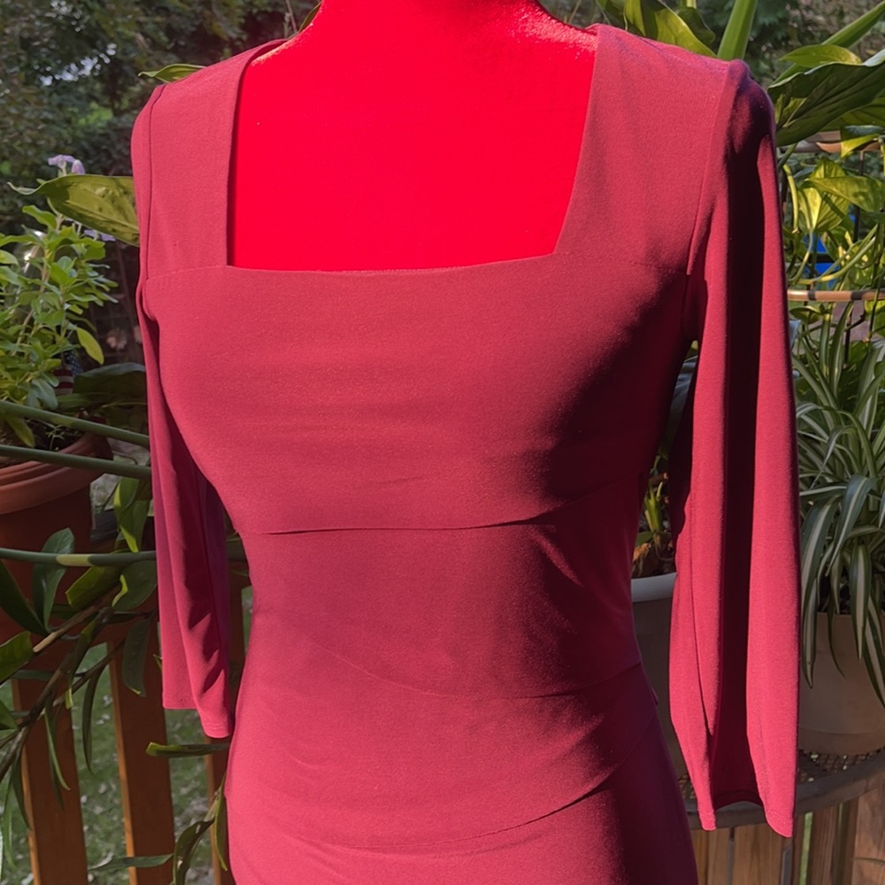 WHITE HOUSE BLACK MARKET Burgundy Dress , S4